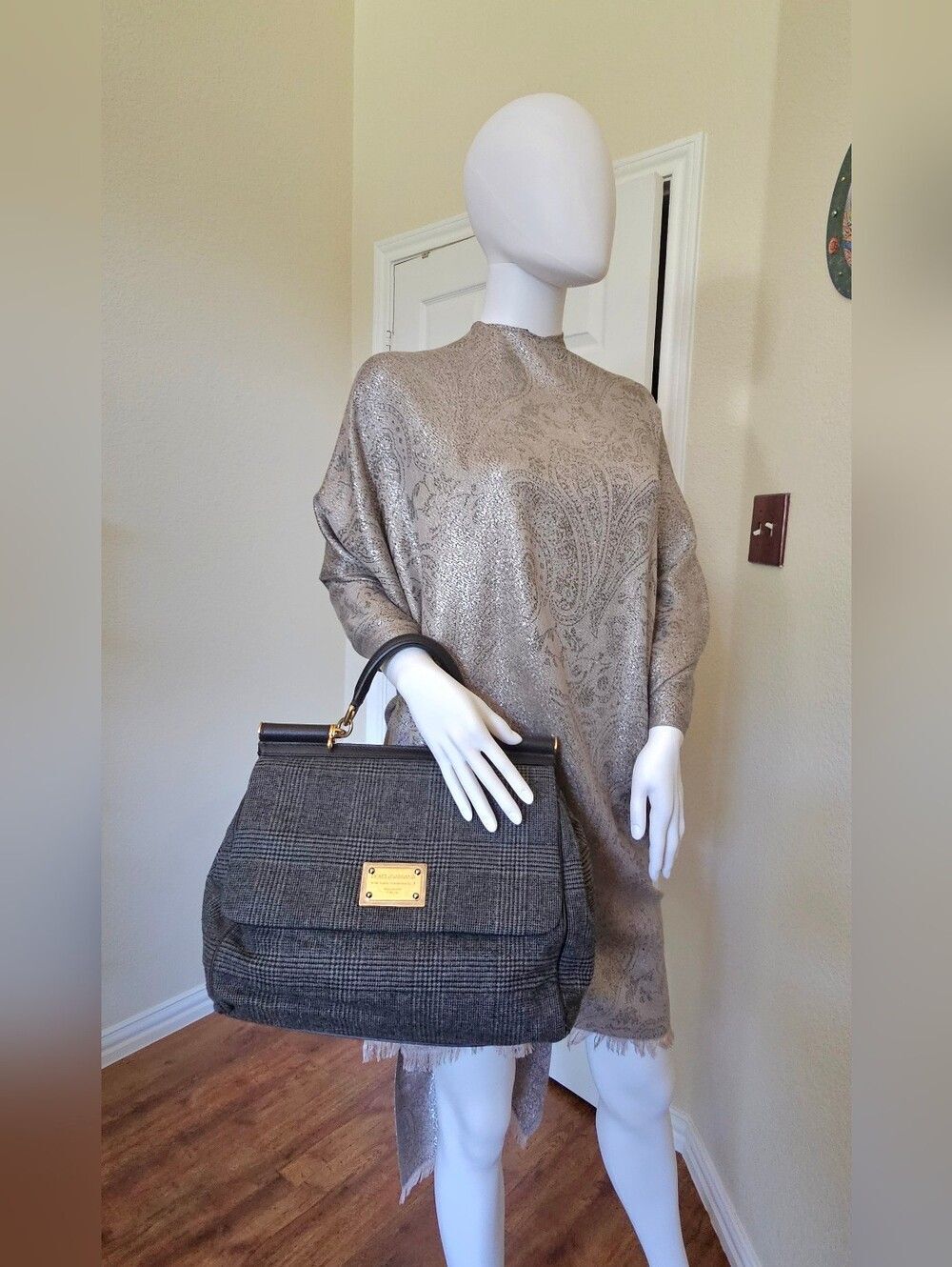Dolce & Gabbana Woven Raffia Handbag (RARE)